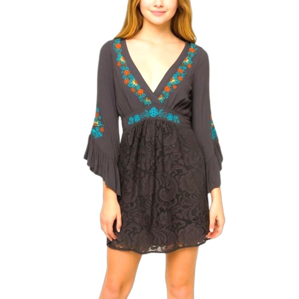 Flying Tomato Women's Gray Lace Embroidered Boho Bell Sleeve Mini Dress Size S
